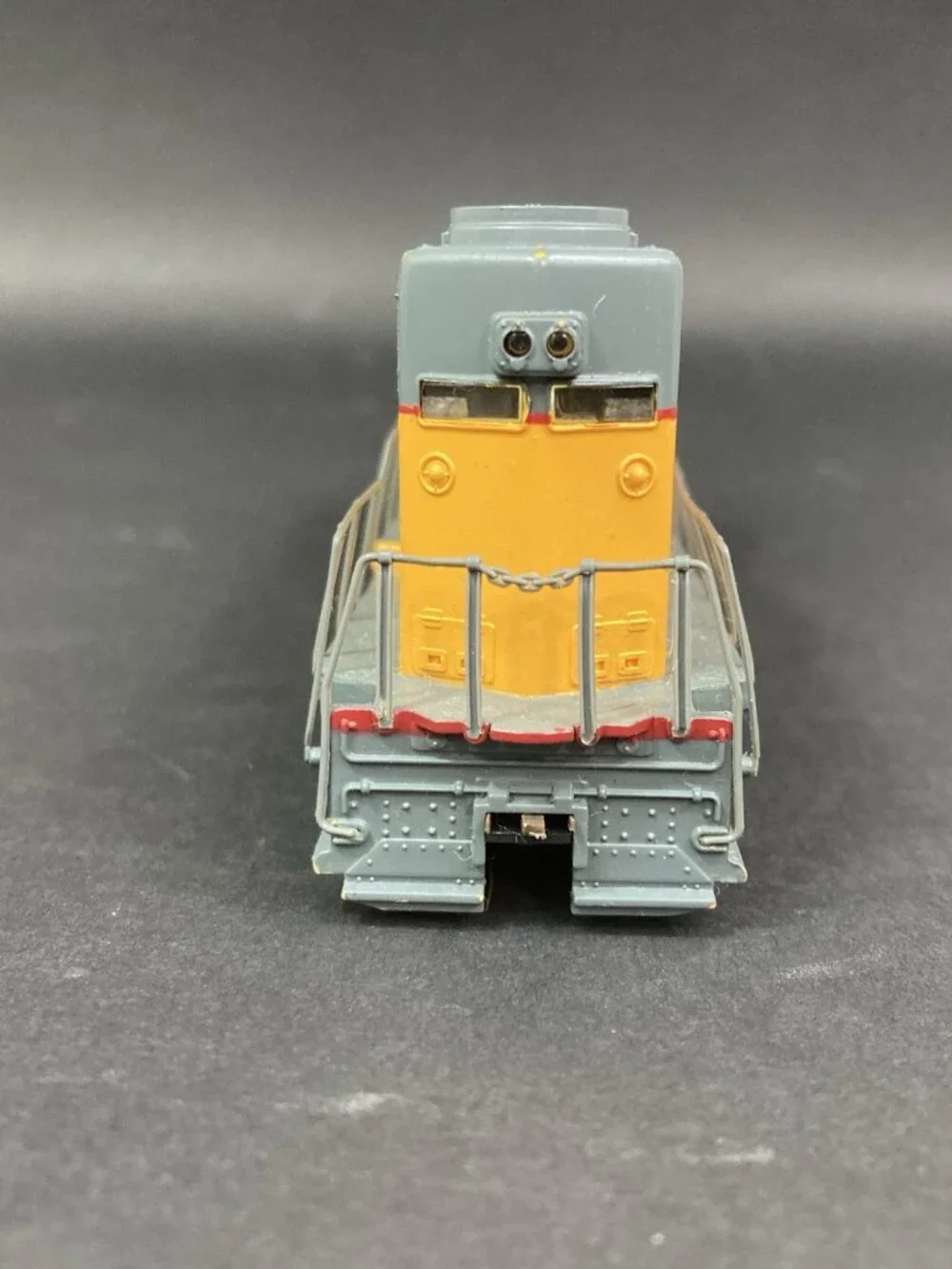 Bachmann this train